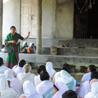 Purnima educating women communities at a temple with myhtological concepts (1)